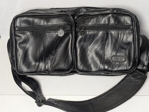 Vintage Royal Laredo Camera Camcorder Bag Black Faux Leather Shoulder Strap